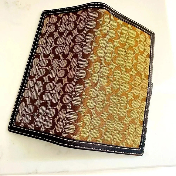 Coach Signature Large Envelope Wallet - Picture 7 of 11